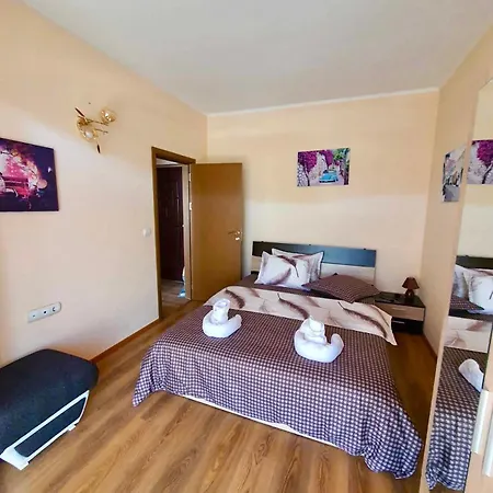 Apartment лили Devin